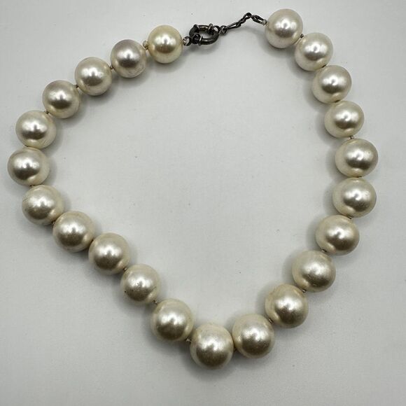 16" Vintage Heavy Ceramic Faux Pearl necklace with sterling silver hardware! - Picture 6 of 13